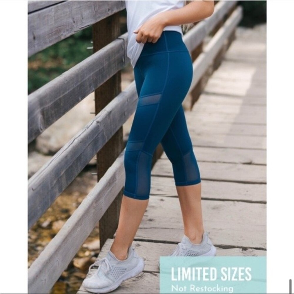 Zyia Active Corsair Brilliant Mesh Hi-Rise Crop 17" Teal Blue Leggings in Size 4